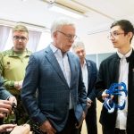 Легенда спорта, депутат Государственной Думы Вячеслав Фетисов посетил Политех «Лыткарино»